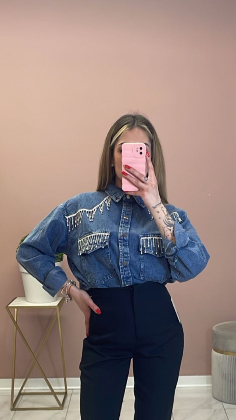 Immagine di CAMICIA CON STRASS IN JEANS