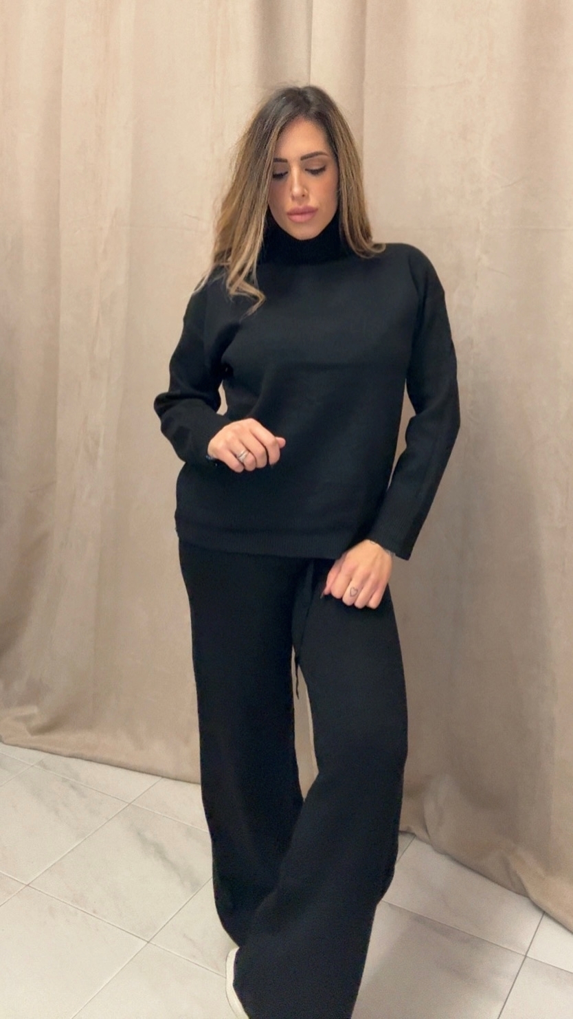 Immagine di COORDINATO IN MAGLIA